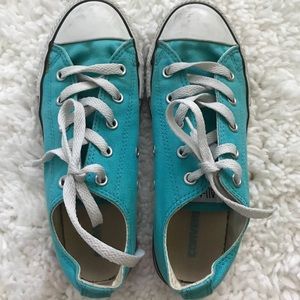 Converse low top turquoise size 3 kids